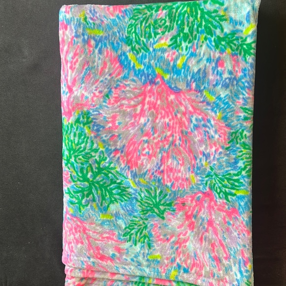 Lilly Pulitzer Other - Lilly Pulitzer Fleece Blanket 65” X 45”